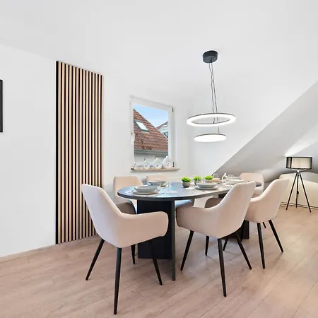 Malu Rooms - Im Stadtzentrum, Smarttv, Netflix, 24H Checkin Ludwigsbourg Extérieur photo