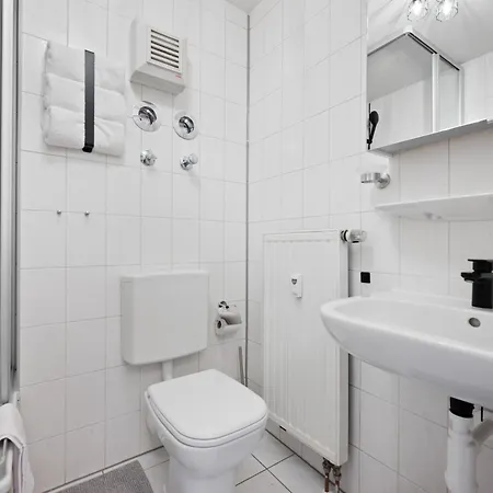 Malu Rooms - Im Stadtzentrum, Smarttv, Netflix, 24H Checkin Ludwigsbourg Extérieur photo
