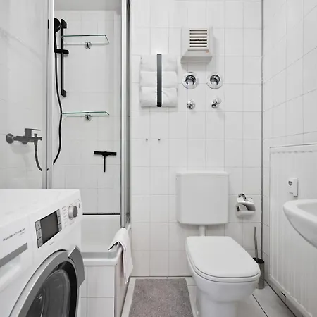Malu Rooms - Im Stadtzentrum, Smarttv, Netflix, 24H Checkin Ludwigsbourg Extérieur photo